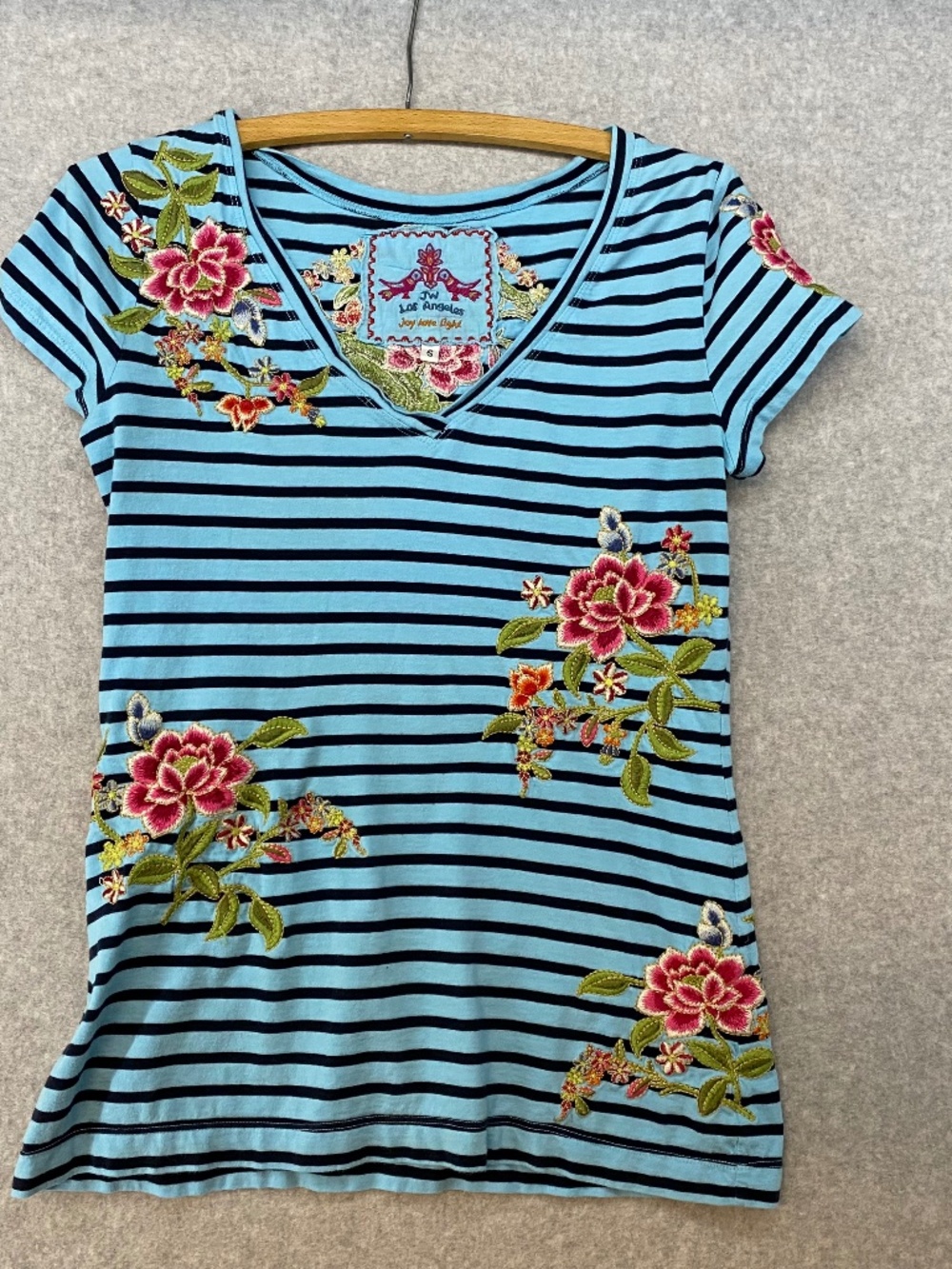 Johnny Was Small Embroidered V-Neck Tee Shirt • Blue Stripe • Floral